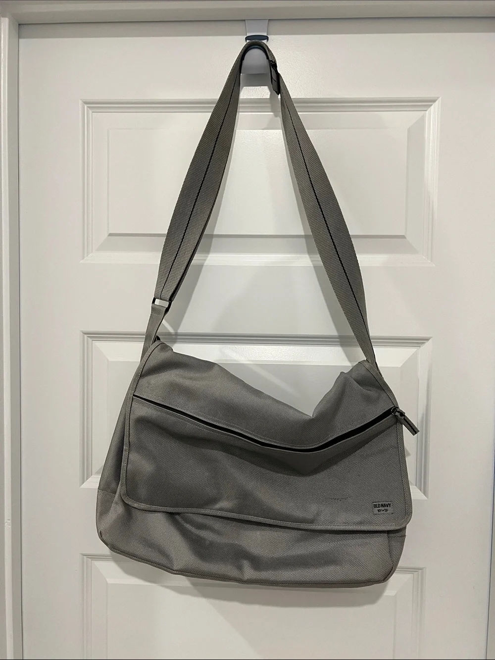 Vintage 2005 Old Navy Gray Men's Messenger Bag